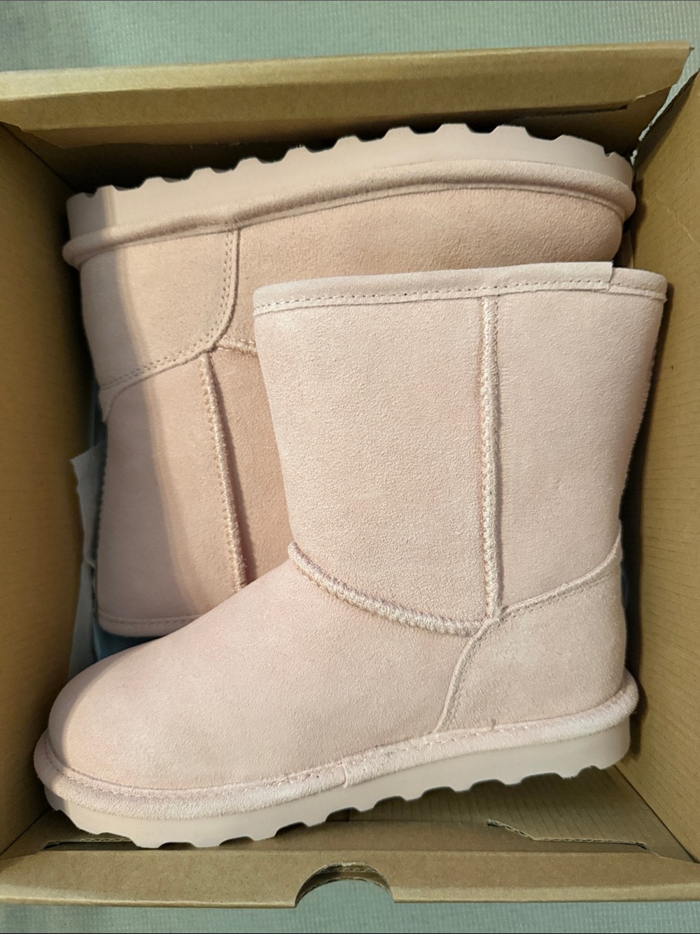 BearPaw Women's Short Suede Boots - Pale Pink
